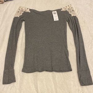 NWT Hollister off the shoulder long sleeve